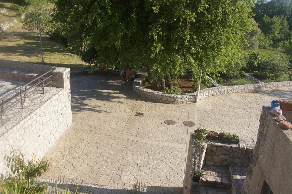 Apartments Kuljace Sveti Stefan Rom bilde